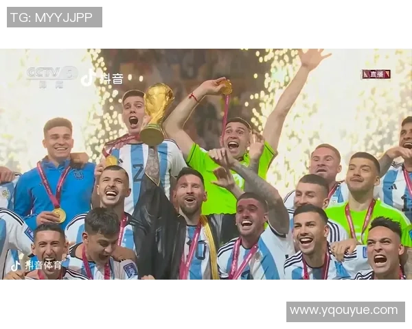 足球明星诸神黄昏摆件展现传奇球员风采与荣耀瞬间的艺术品 足球明星诸神黄昏摆件展现传奇球员风采与荣耀瞬间的艺术品